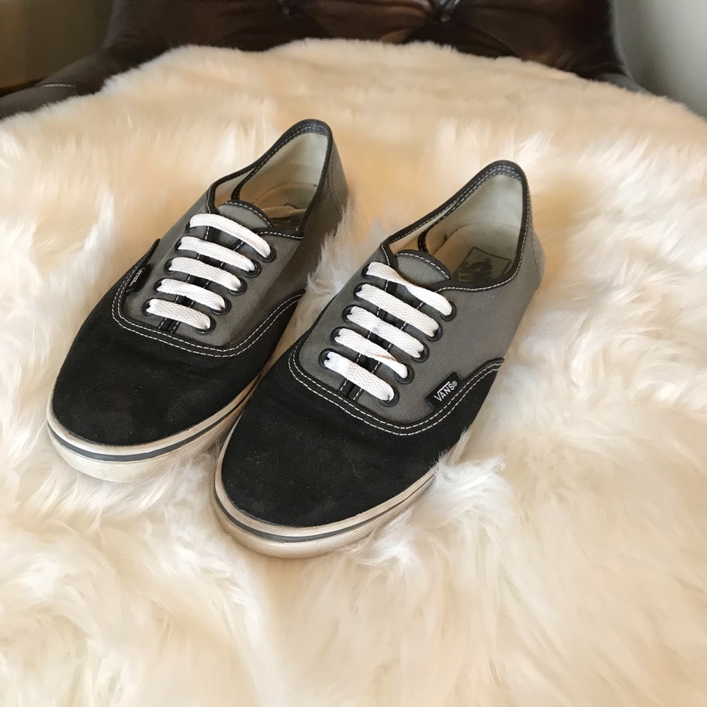 Vans unisex shoes
